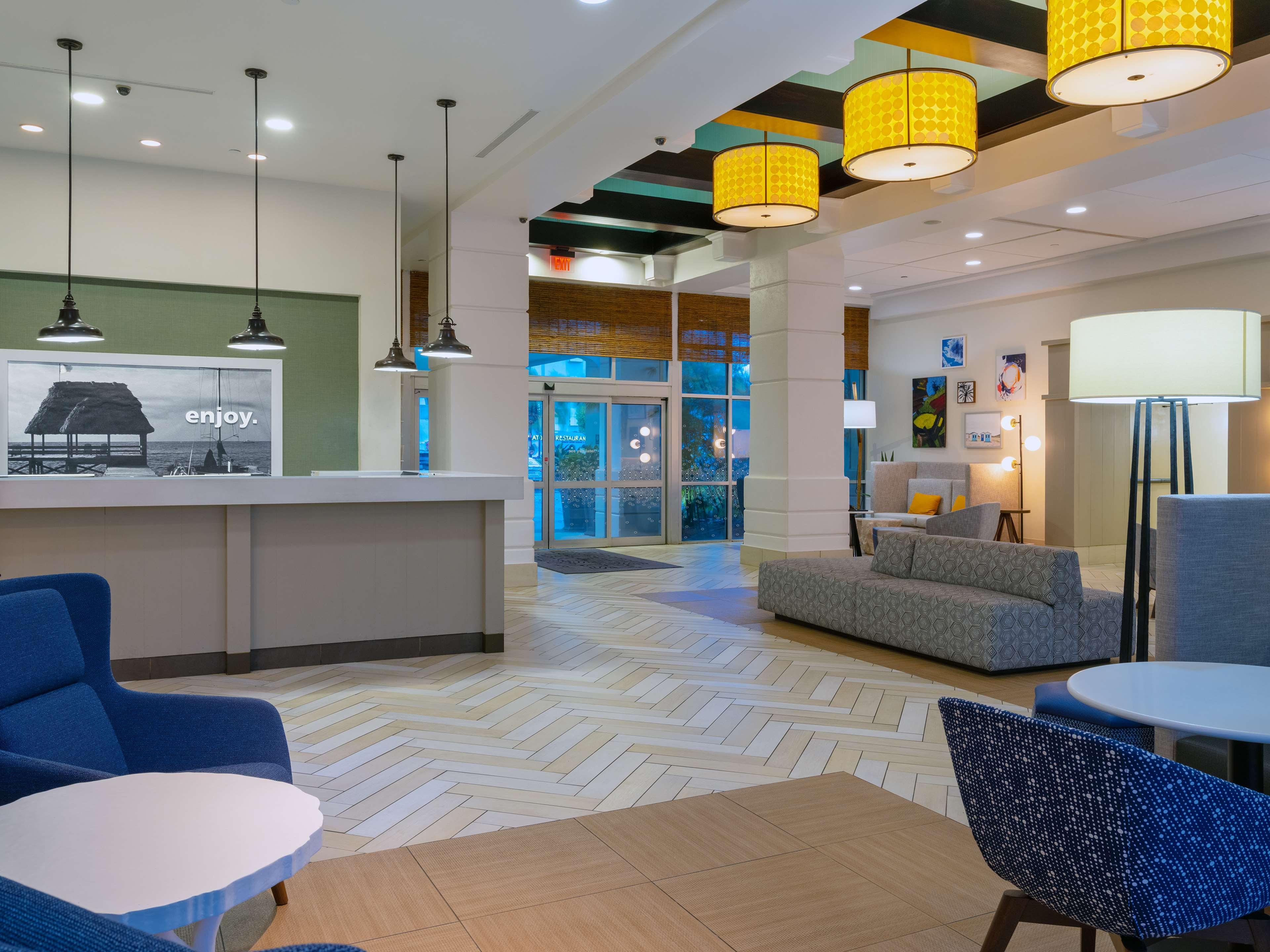 Hampton Inn & Suites San Juan Carolina Exterior photo