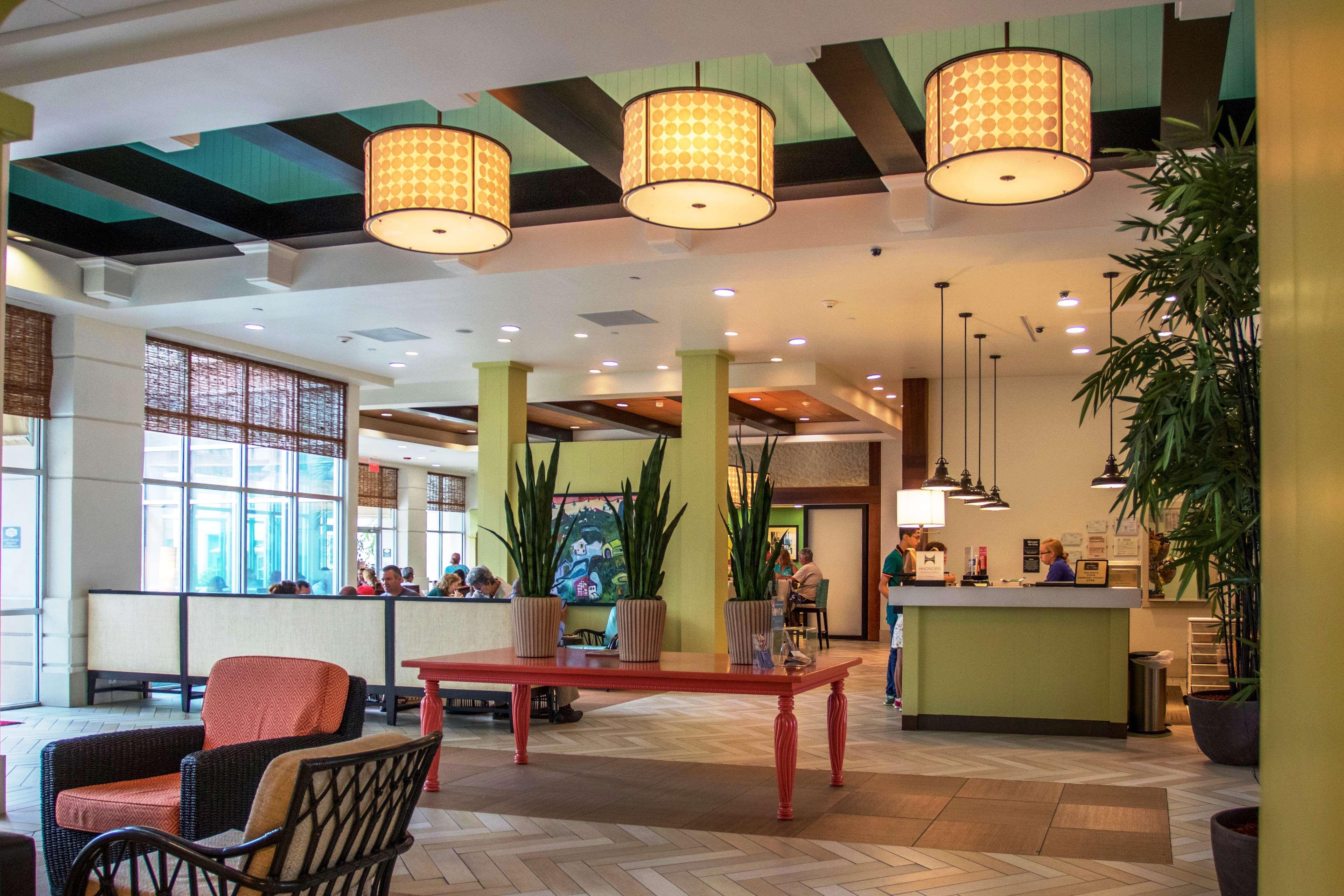 Hampton Inn & Suites San Juan Carolina Exterior photo