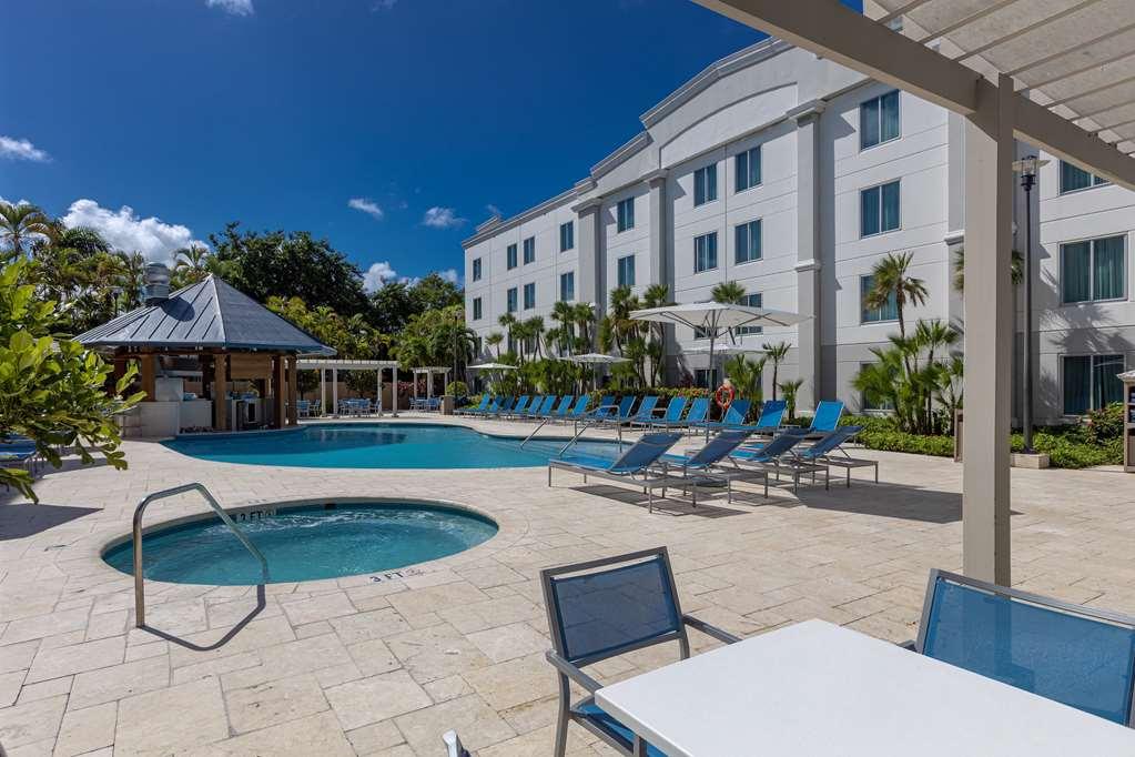 Hampton Inn & Suites San Juan Carolina Facilities photo